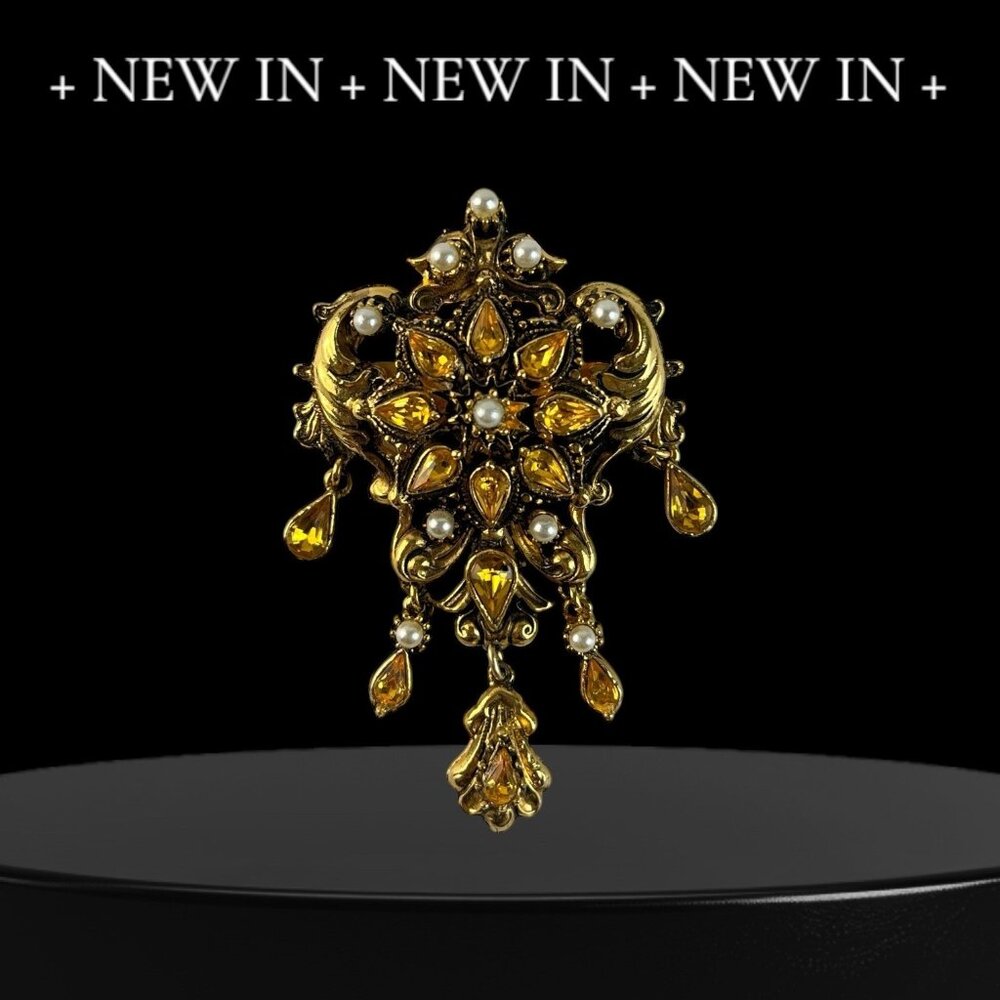 Victorian Revival Citrine Rhinestones & Faux Seed Pearls Gold Tone Charm Brooch
